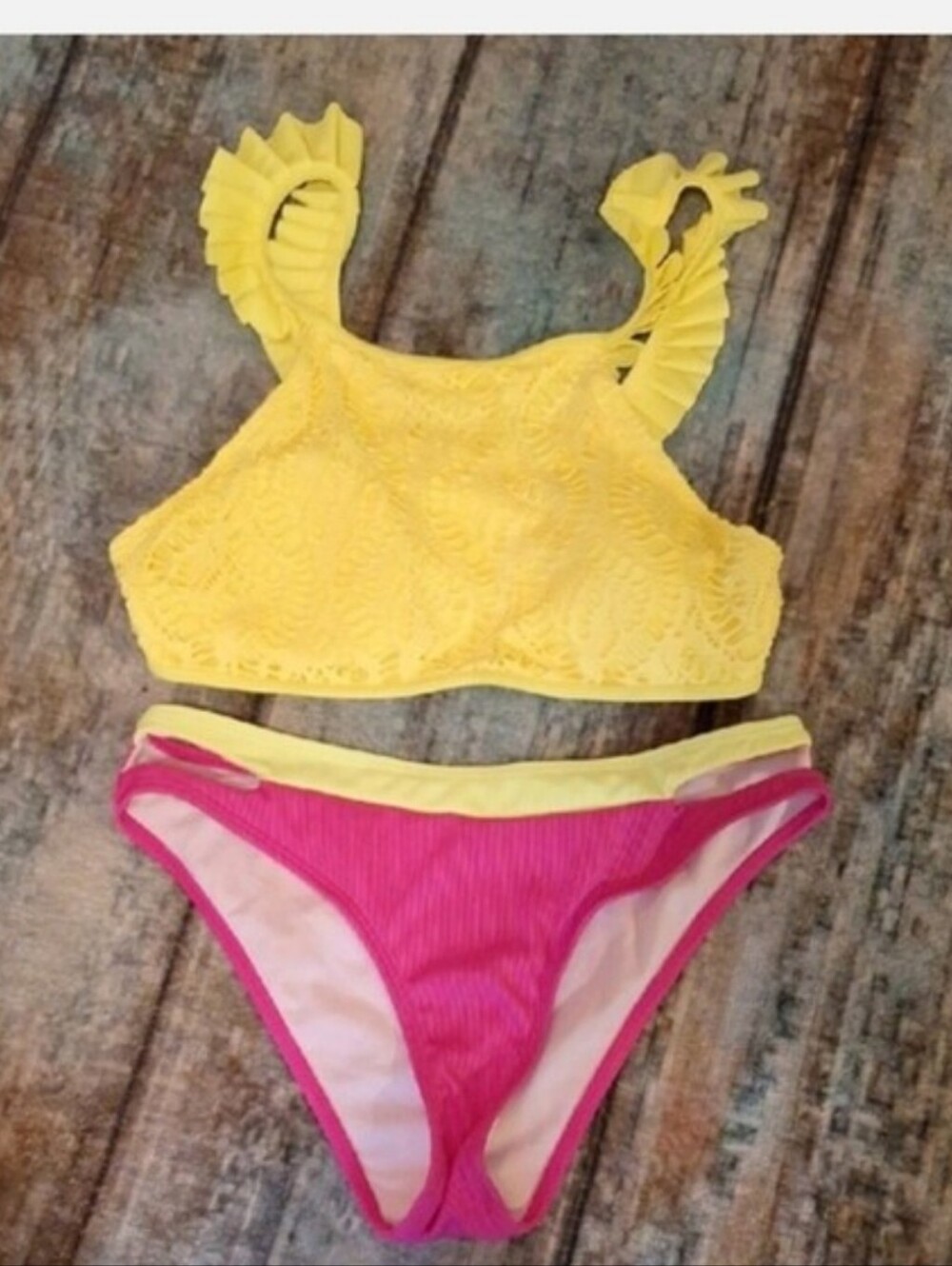Aerie Yellow and Pink Ruffle Bikini Set. NWOT Size MEDIUM